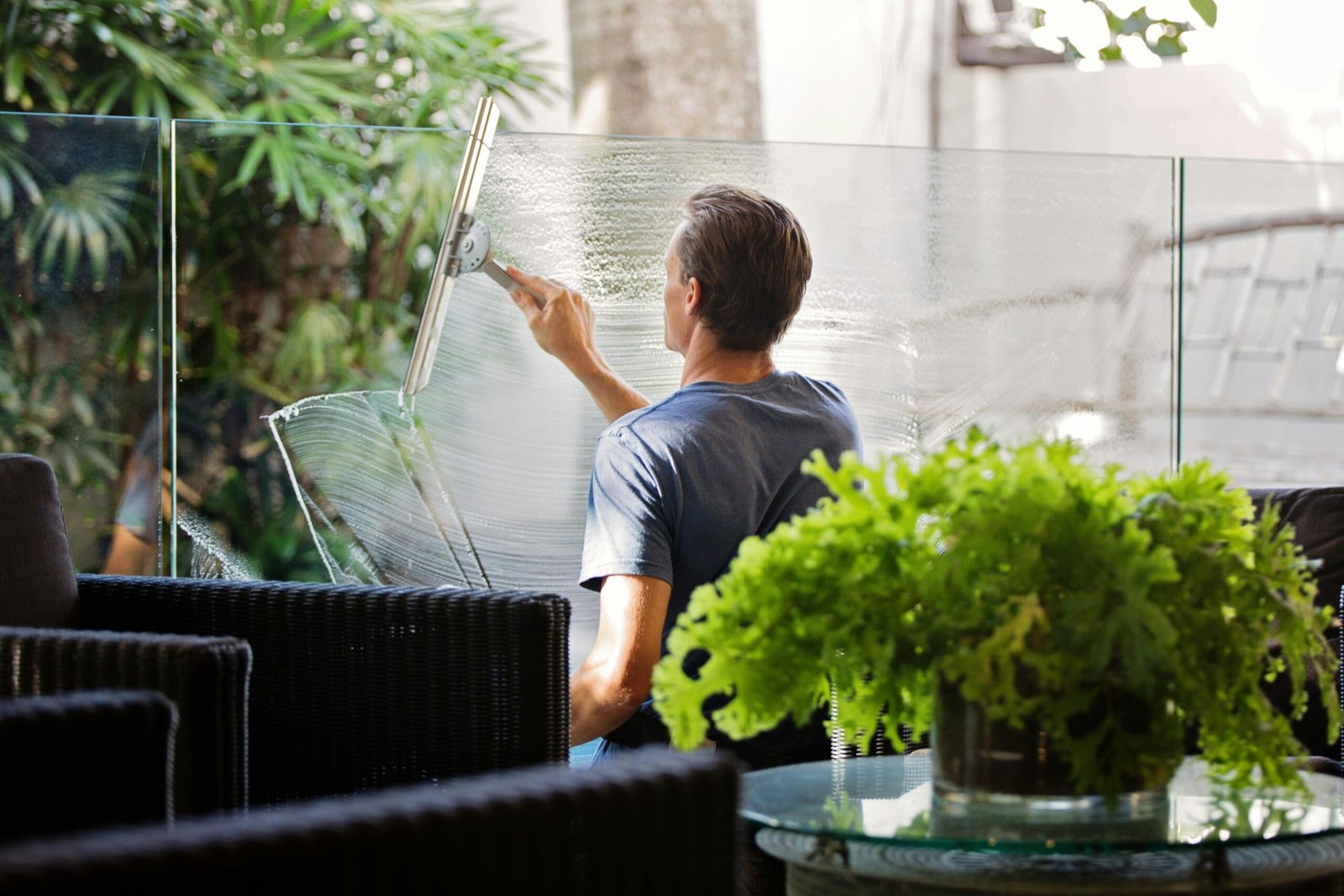 Metrogreen cleaning team